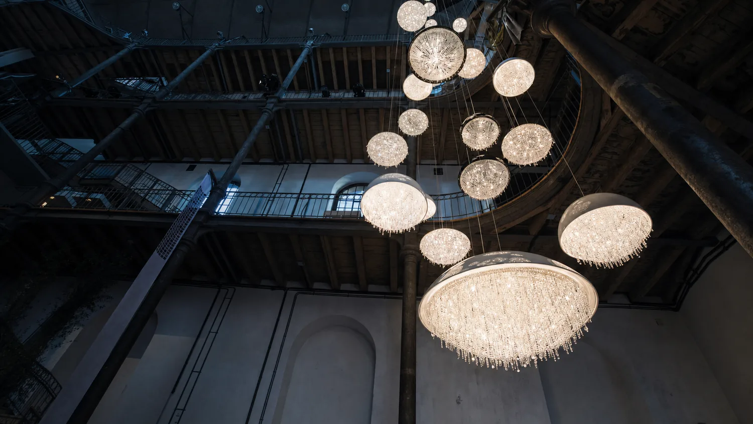 Internal visual study of a decorative lighting form